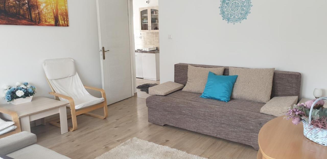 Napfeny Apartmanhaz Balatonberény Exterior foto