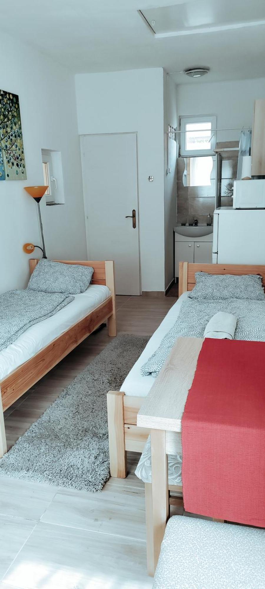 Napfeny Apartmanhaz Balatonberény Zimmer foto